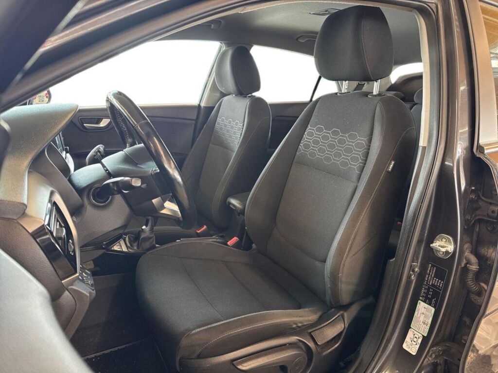 Kia Rio 2019 Harmaa
