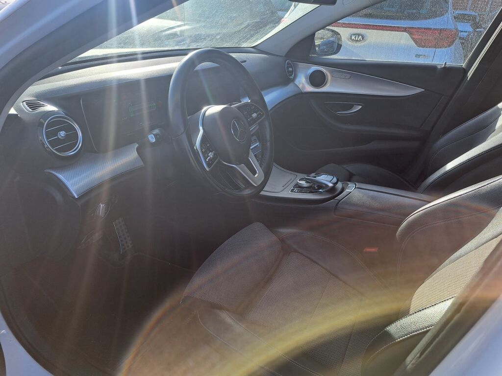 Mercedes-Benz E 2019 Valkoinen