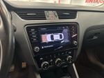 Skoda Octavia 2019 Valkoinen