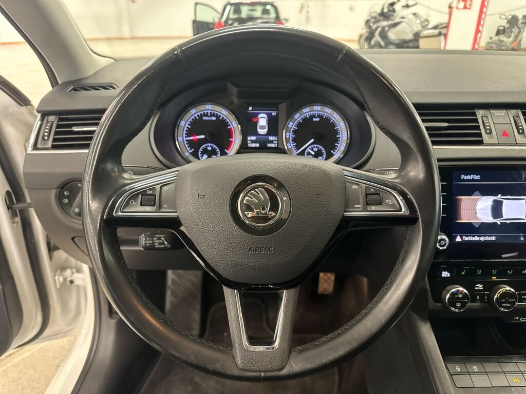 Skoda Octavia 2019 Valkoinen