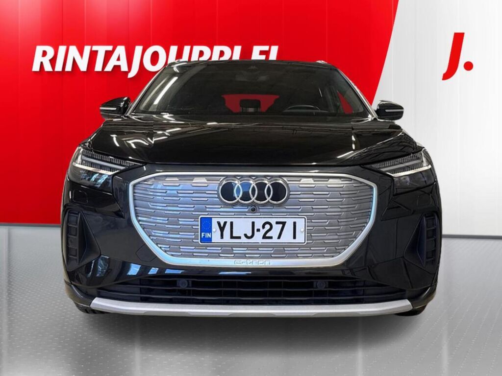 Audi Q4 e-tron 2022 Musta