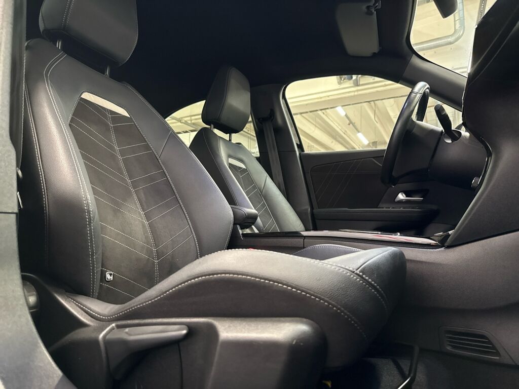 Opel Mokka 2022 Musta