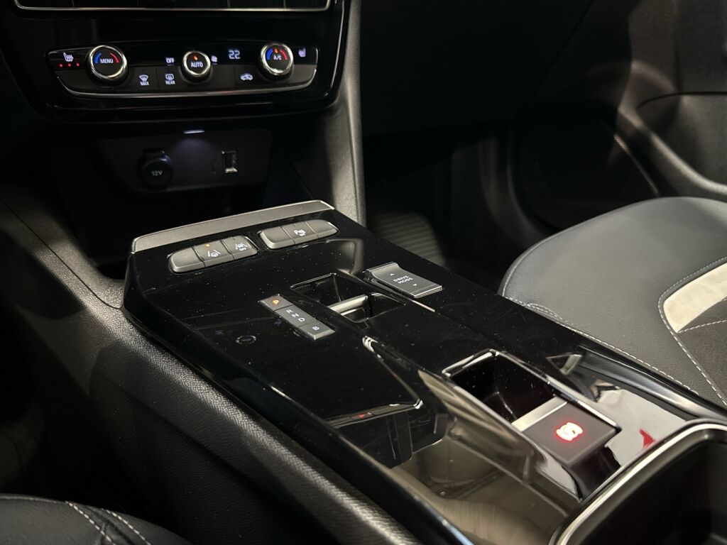 Opel Mokka 2022 Musta