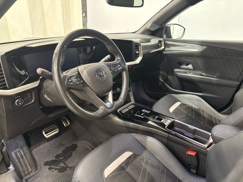 Opel Mokka 2022 Musta