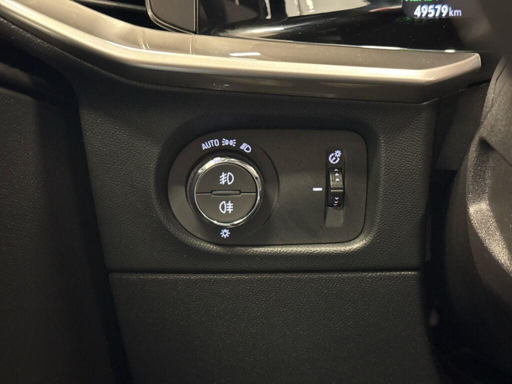 Opel Mokka 2022 Musta