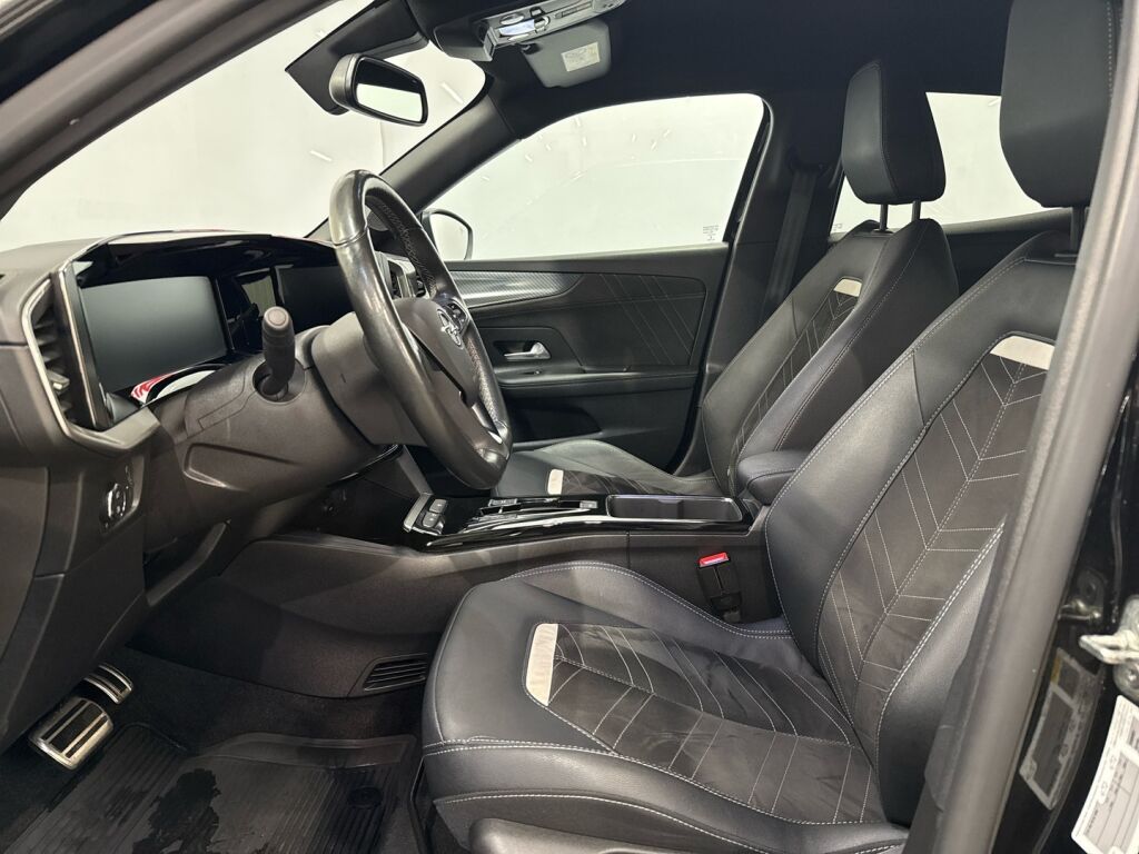 Opel Mokka 2022 Musta