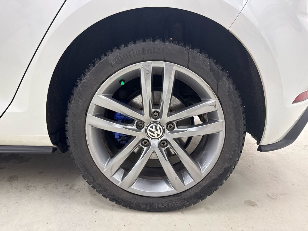 Volkswagen Golf 2018 Valkoinen