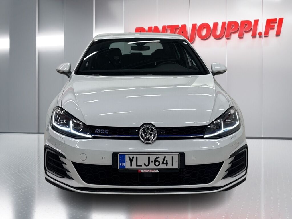 Volkswagen Golf 2018 Valkoinen