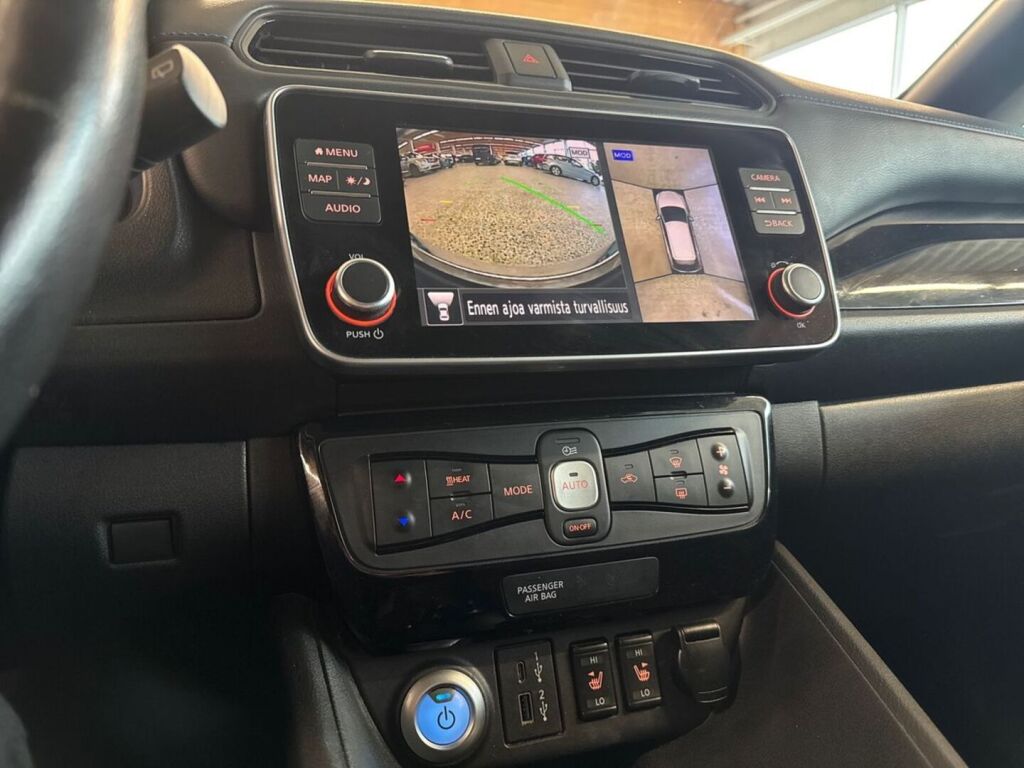 Nissan Leaf 2022 Harmaa