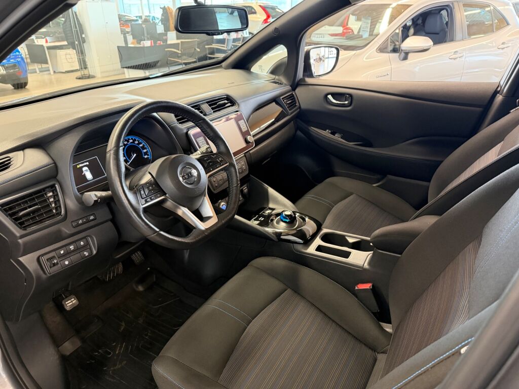 Nissan Leaf 2022 Harmaa