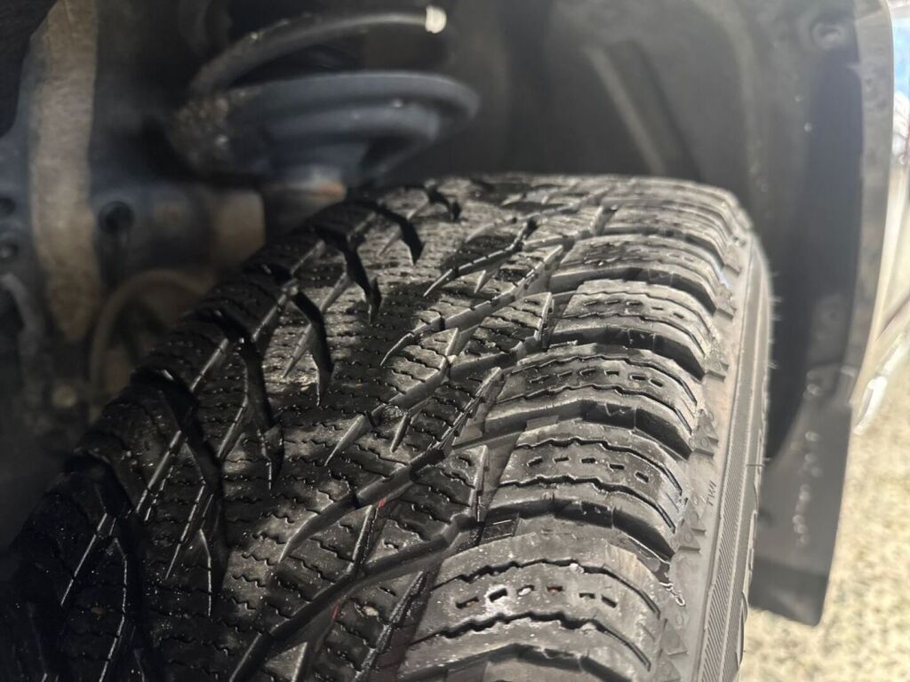 Toyota RAV4 Plug-in 2022 Metallinhohto Sininen