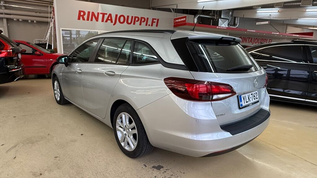 Opel Astra 2022 Hopea
