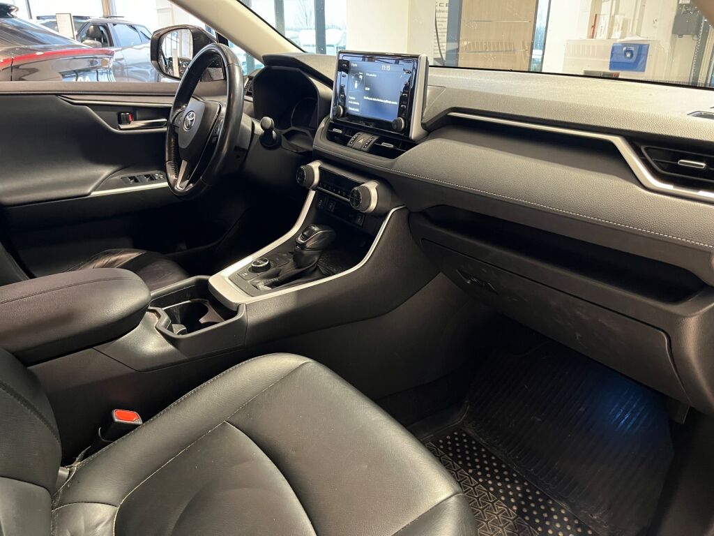 Toyota RAV4 2020 Musta