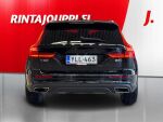 Volvo V60 Cross Country 2022 Musta