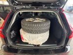 Volvo V60 Cross Country 2022 Musta