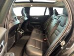 Volvo V60 Cross Country 2022 Musta