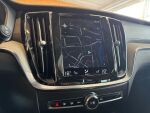 Volvo V60 Cross Country 2022 Musta