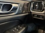 Volvo V60 Cross Country 2022 Musta