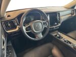 Volvo V60 Cross Country 2022 Musta