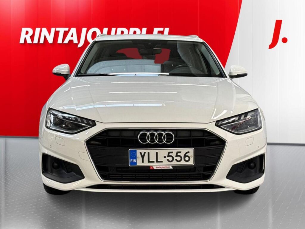 Audi A4 2022 Valkoinen