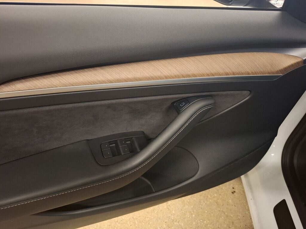 Tesla Model 3 2021 Valkoinen