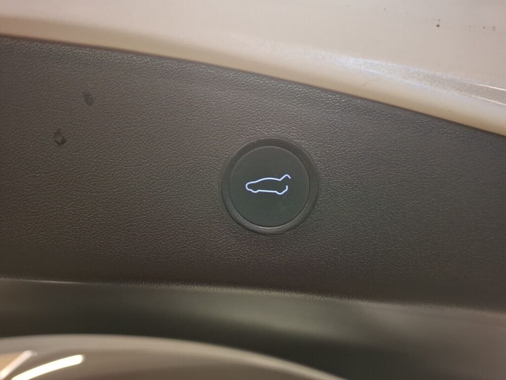 Tesla Model 3 2021 Valkoinen