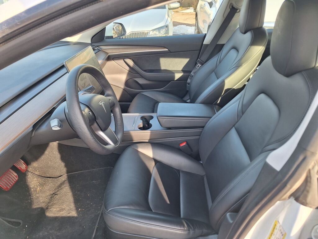 Tesla Model 3 2021 Valkoinen