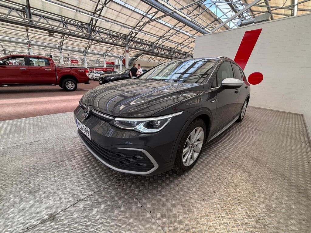 Volkswagen Golf 2022 Harmaa