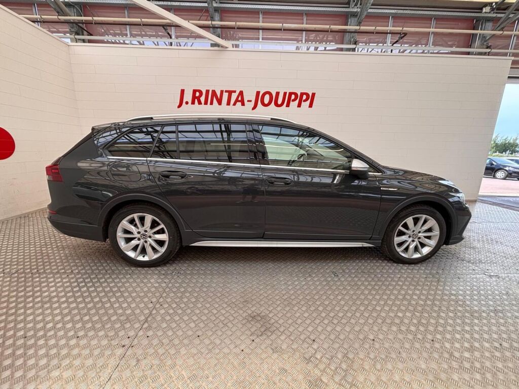 Volkswagen Golf 2022 Harmaa