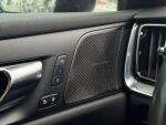 Volvo V60 2021 Punainen