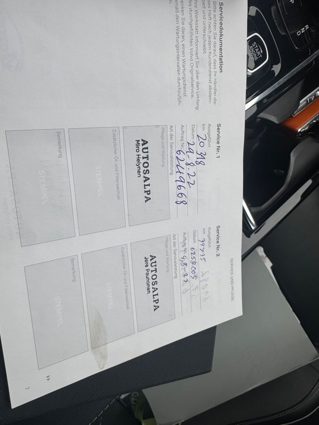 Volvo V60 2021 Punainen