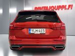 Volvo V60 2021 Punainen
