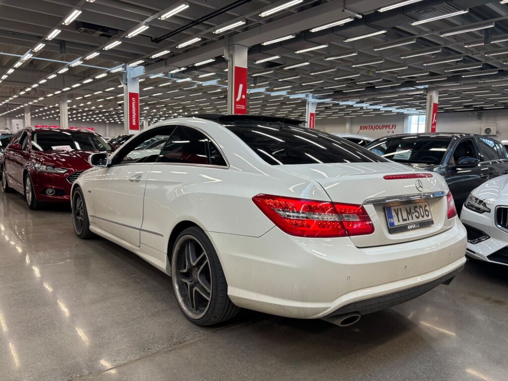 Mercedes-Benz E 2009 Valkoinen