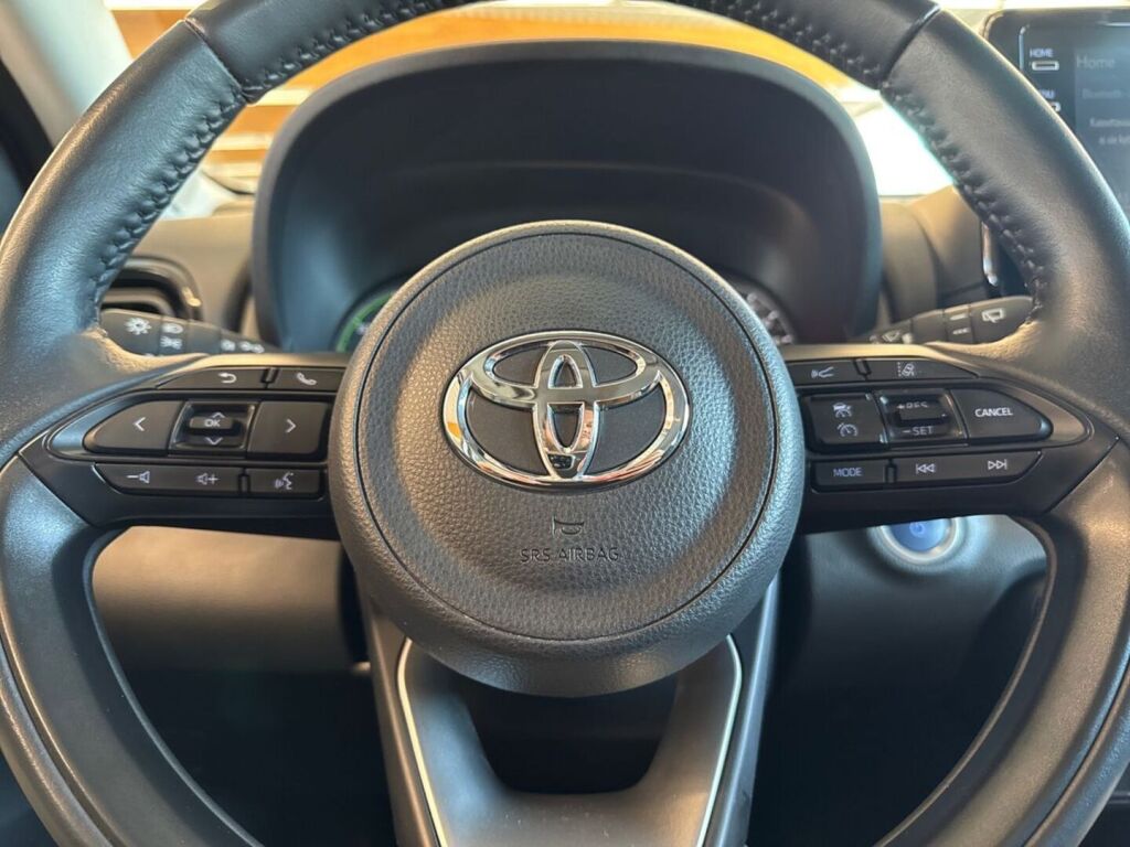 Toyota Yaris 2022 Valkoinen