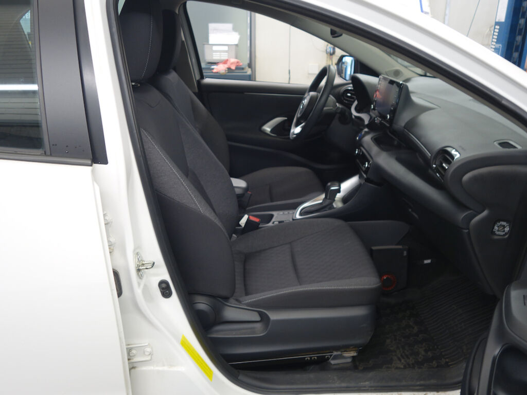 Toyota Yaris 2022 Valkoinen