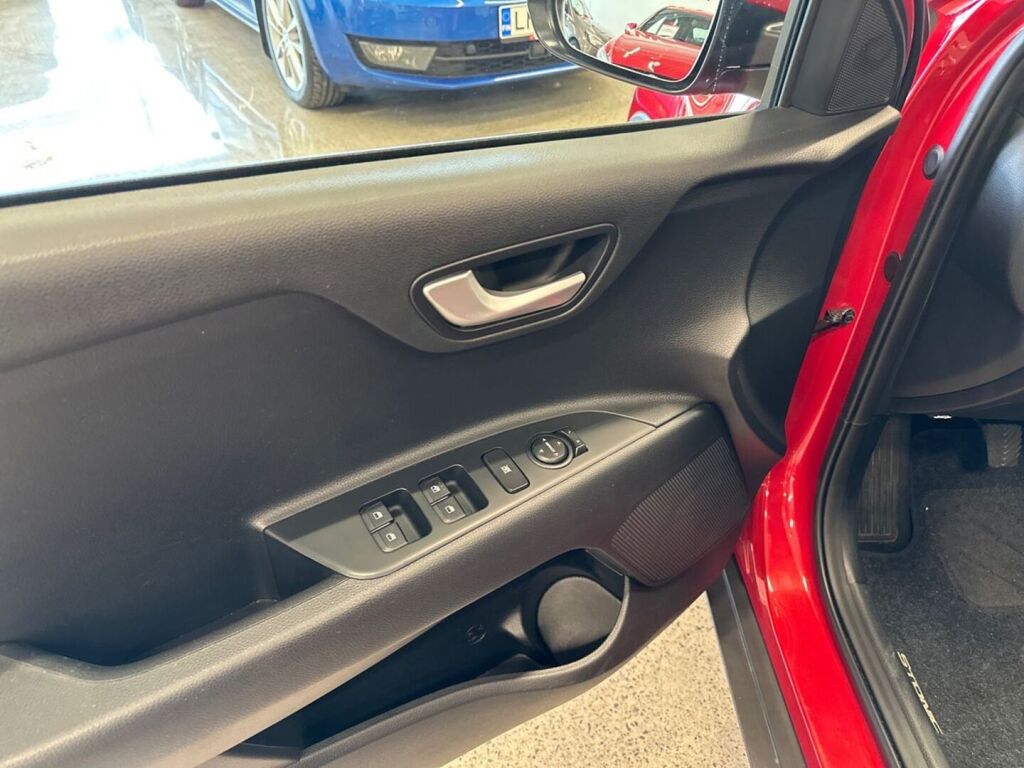 Kia Stonic 2022 Punainen