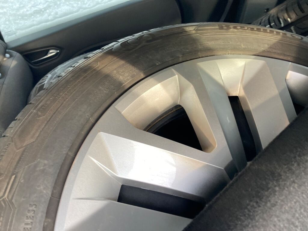 Renault Captur 2022 Metallinhohto Harmaa