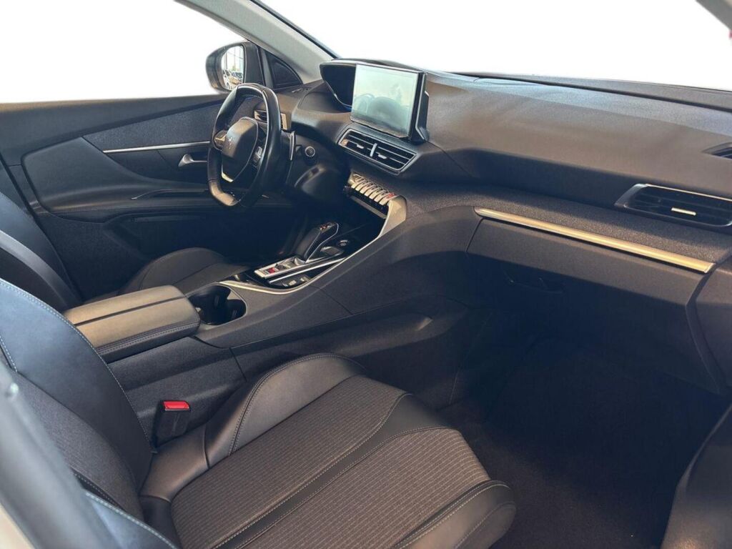 Peugeot 3008 2022 Valkoinen