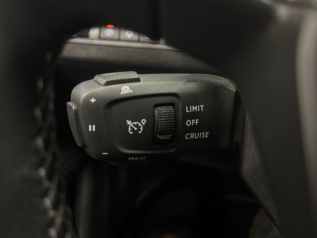 Peugeot 3008 2022 Sininen