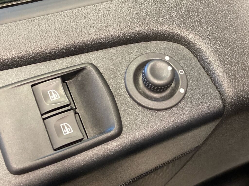 Renault Trafic 2022 Valkoinen