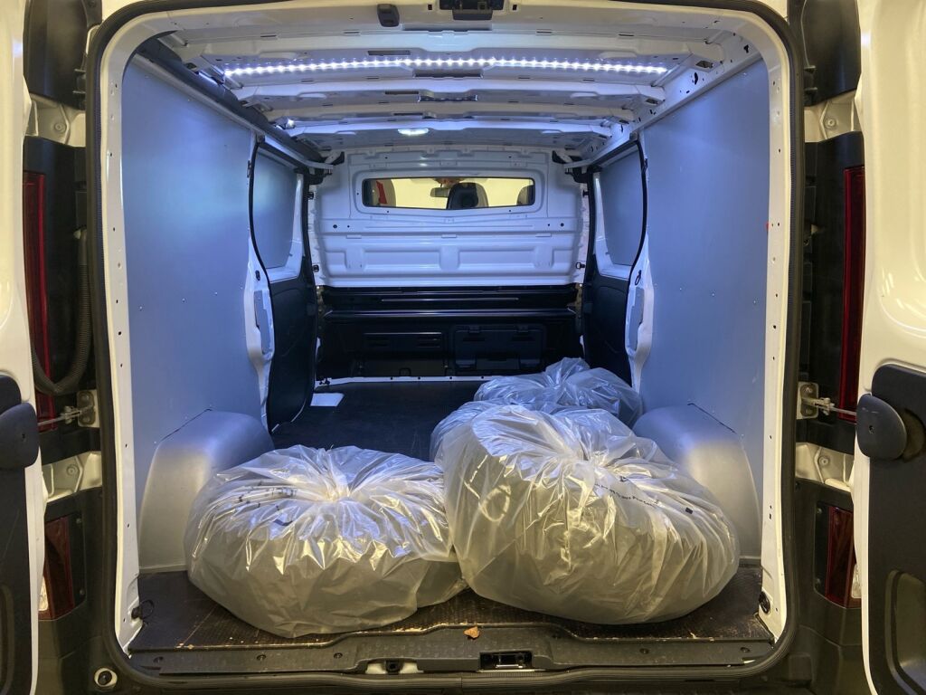 Renault Trafic 2022 Valkoinen