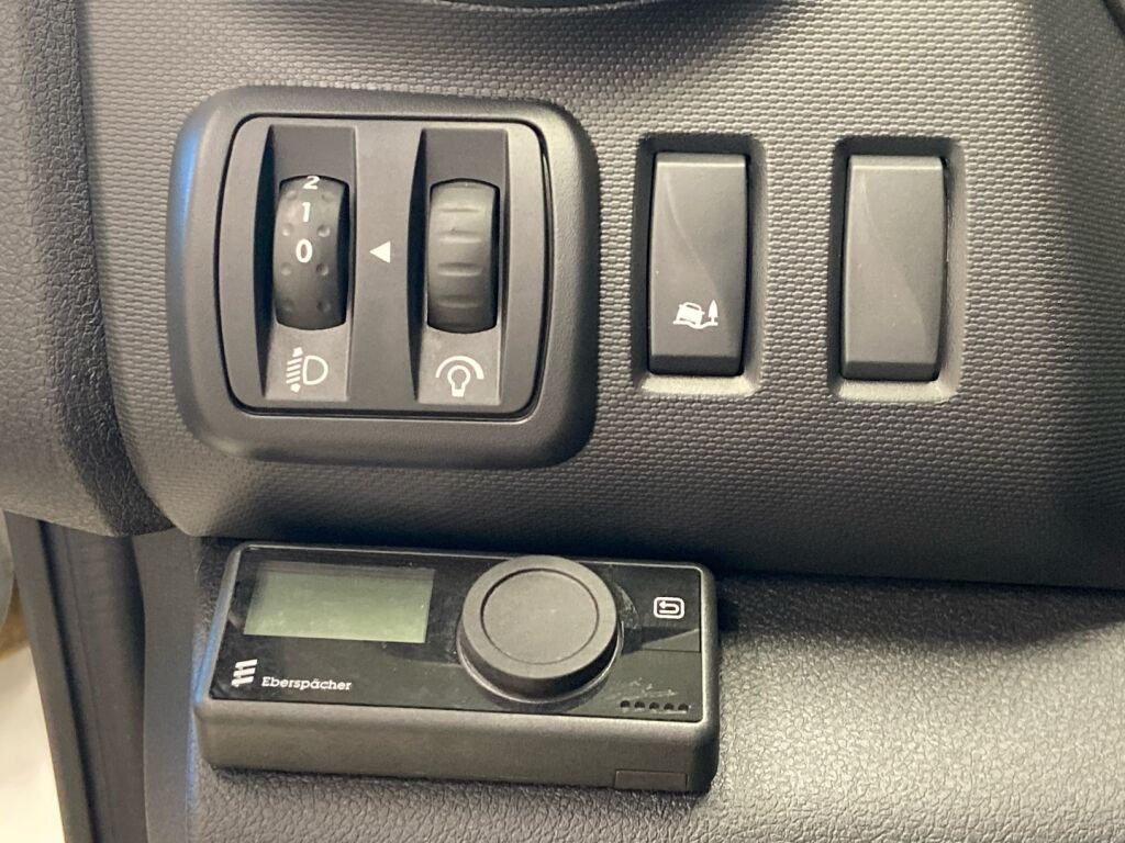 Renault Trafic 2022 Valkoinen