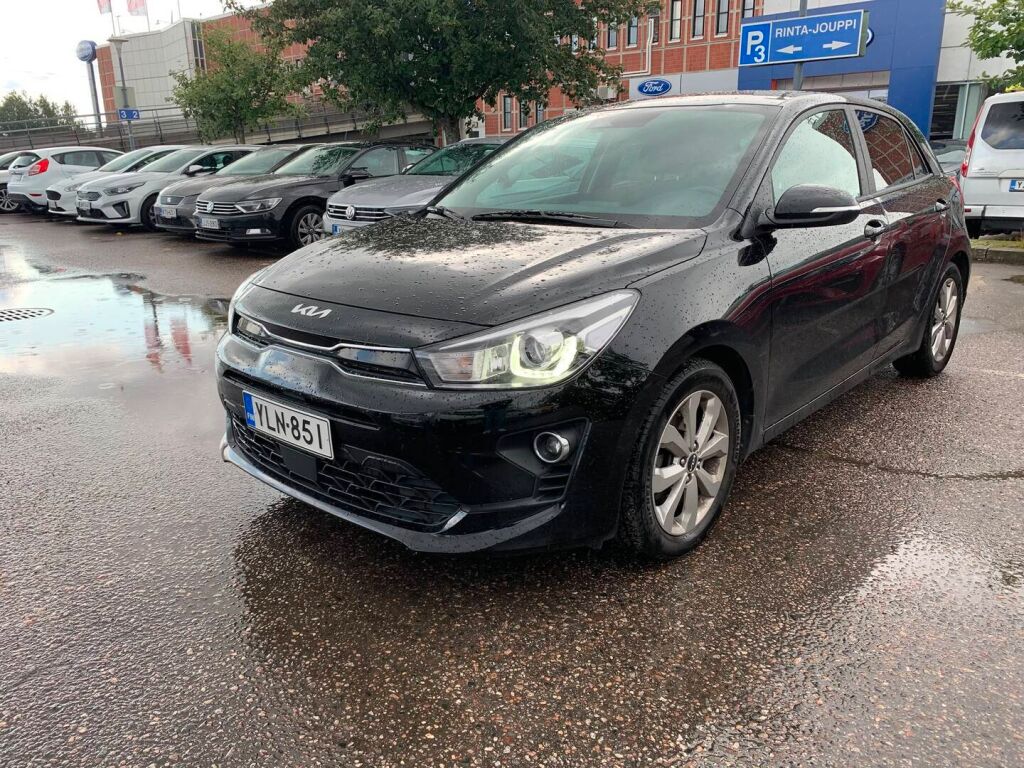 Kia Rio 2022 Musta