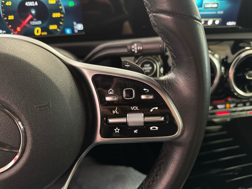 Mercedes-Benz A 2019 Musta