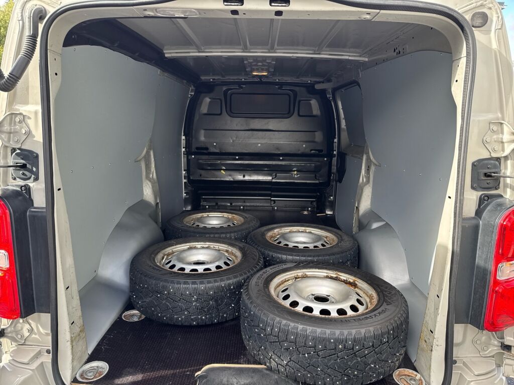 Opel Vivaro 2020 Harmaa