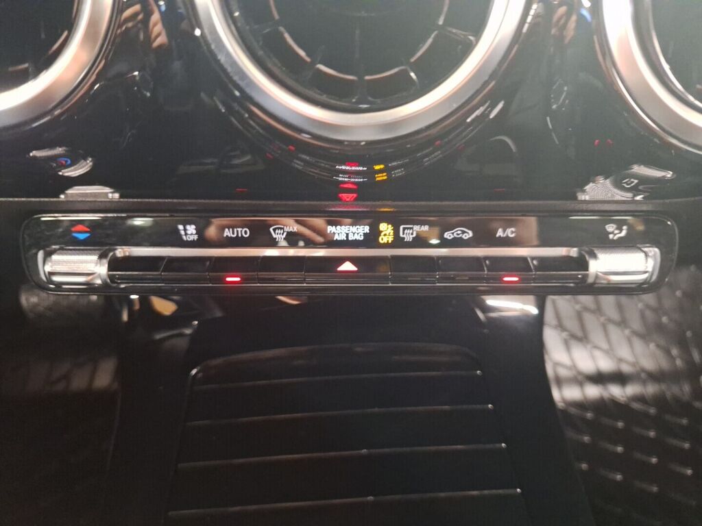 Mercedes-Benz A 2020 Musta