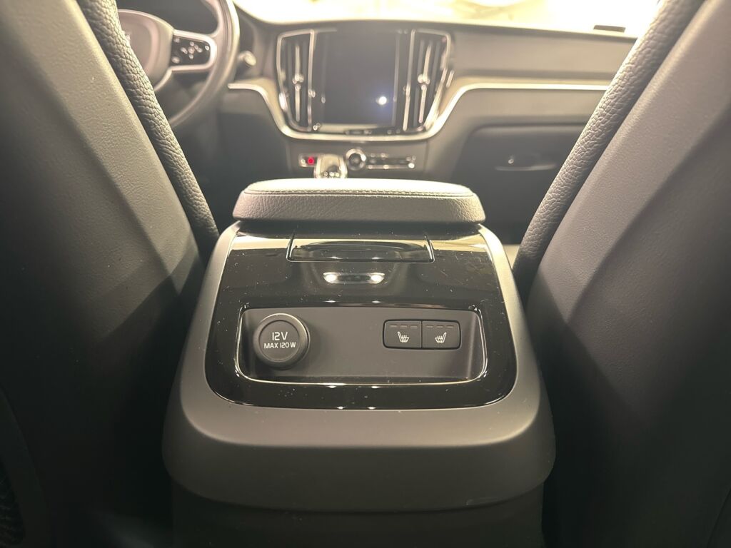 Volvo V60 2020 Harmaa