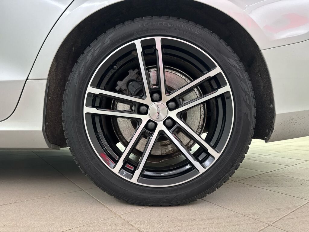 Volvo V60 2020 Harmaa