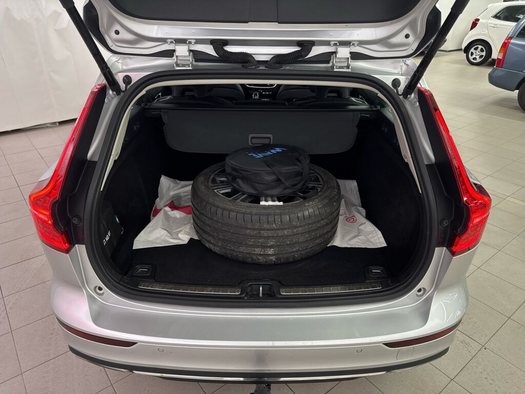 Volvo V60 2020 Harmaa