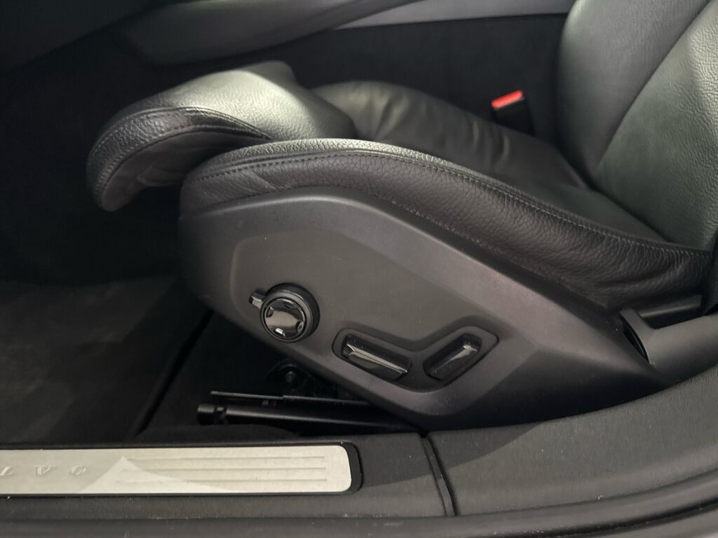 Volvo V60 2020 Harmaa